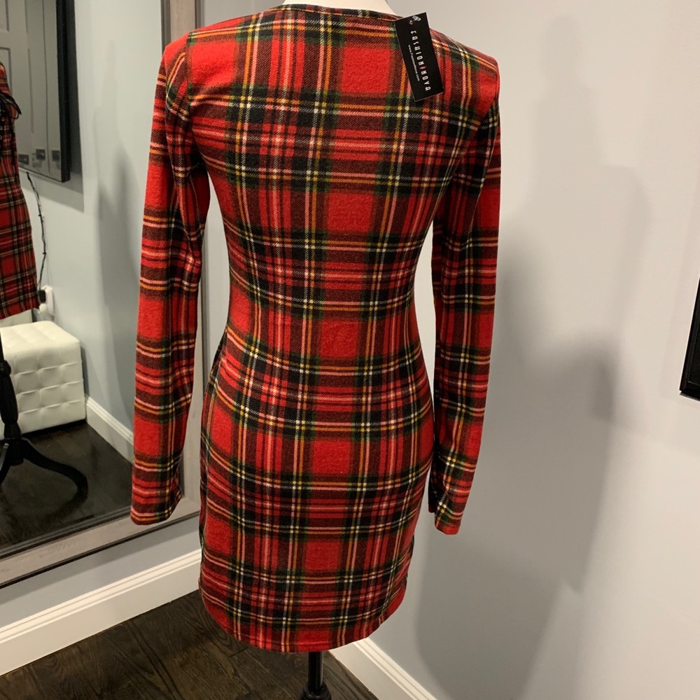 Dress - Picture 2 of 2